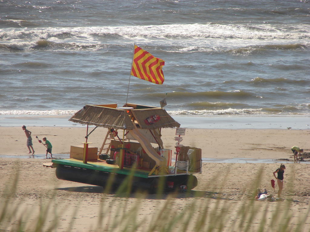 De weg naar het strand Bed and Breakfast Egmond aan Zee Kamer foto